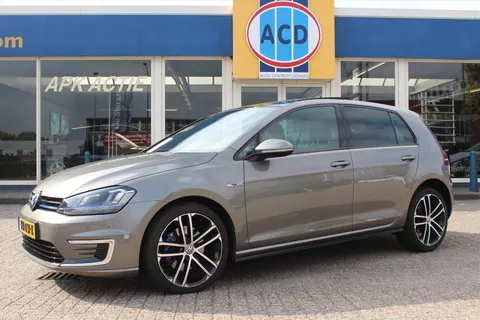 Volkswagen Golf Vii 1.4 TSI PHEV 204pk 5D DSG GTE | Orig.NL | PanoramaDak | Camera | Privacy glass | Trekhaak afneembaar |