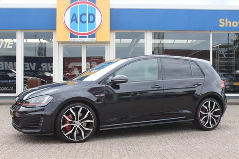 Volkswagen Golf 2.0 TSI 230pk 5D DSG GTI Performance | Orig. NL | 1ste Eig. | PanoramaDak | Dyn Audio |