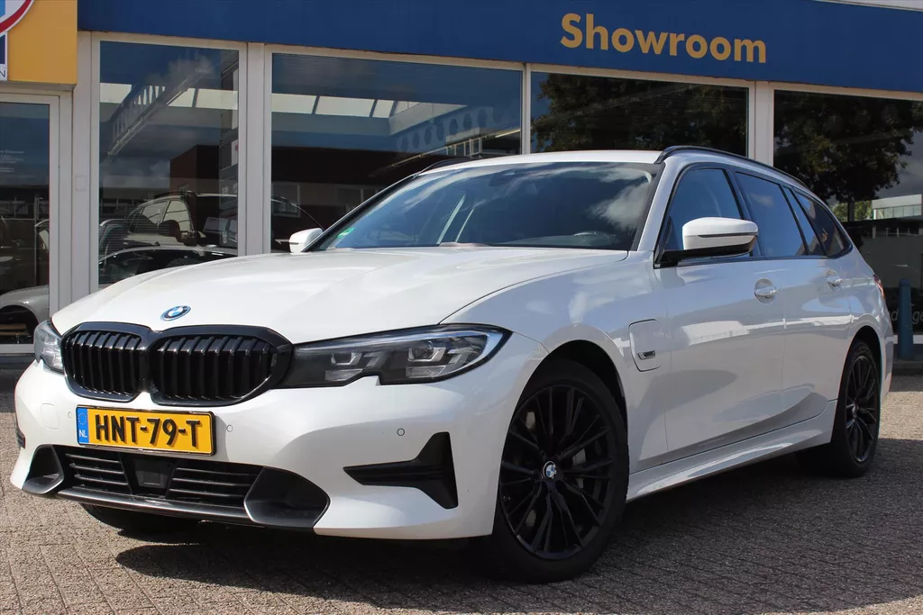 BMW 3-Serie Touring (g21) 330e 292pk Aut Business Edition Plus | 18"Lmvelgen |