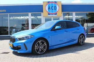 BMW 1-Serie (f40) 118i 136pk Aut7. High Executive M-Sport | M-pakket | Camera | Privacy glass |