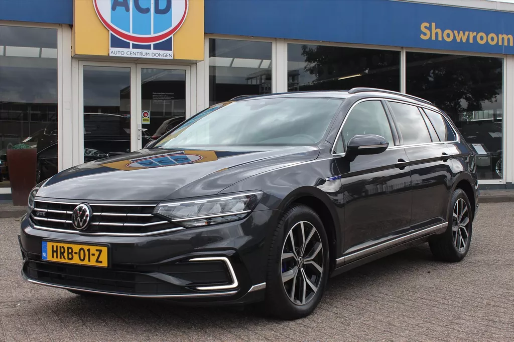 Volkswagen Passat Variant 1.4 TSI PHEV 218pk 6-DSG GTE Business Highline | PanoramaDak | Zomer- en winterset | Carplay |
