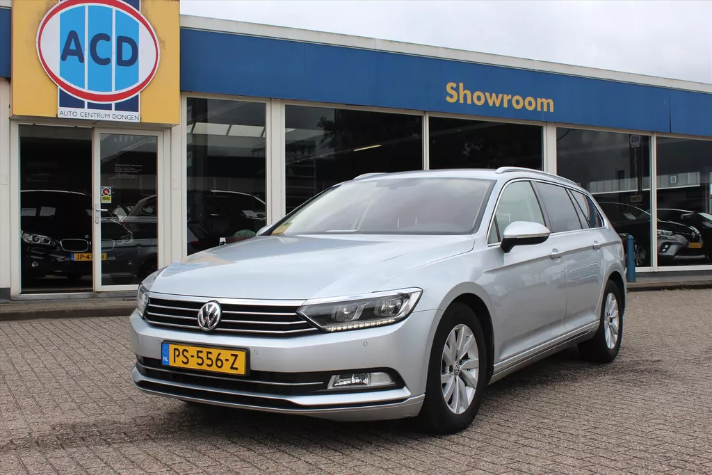 Volkswagen Passat 1.4 TSI 125pk BMT Comfortline Business | Orig. NL | Trekhaak | Virtual dashboard | Carplay |